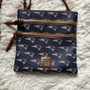 Dooney & Bourke NFL Patriots Triple Zip Crossbody